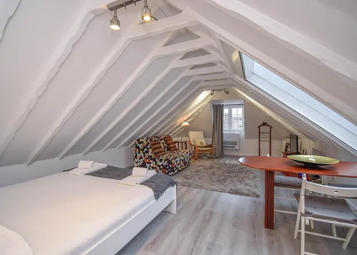 Bica Loft Apartment Lisbon